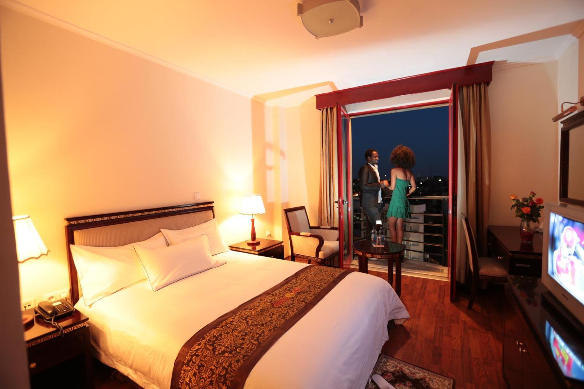 Wassamar Hotel Addis Abeba Buitenkant foto