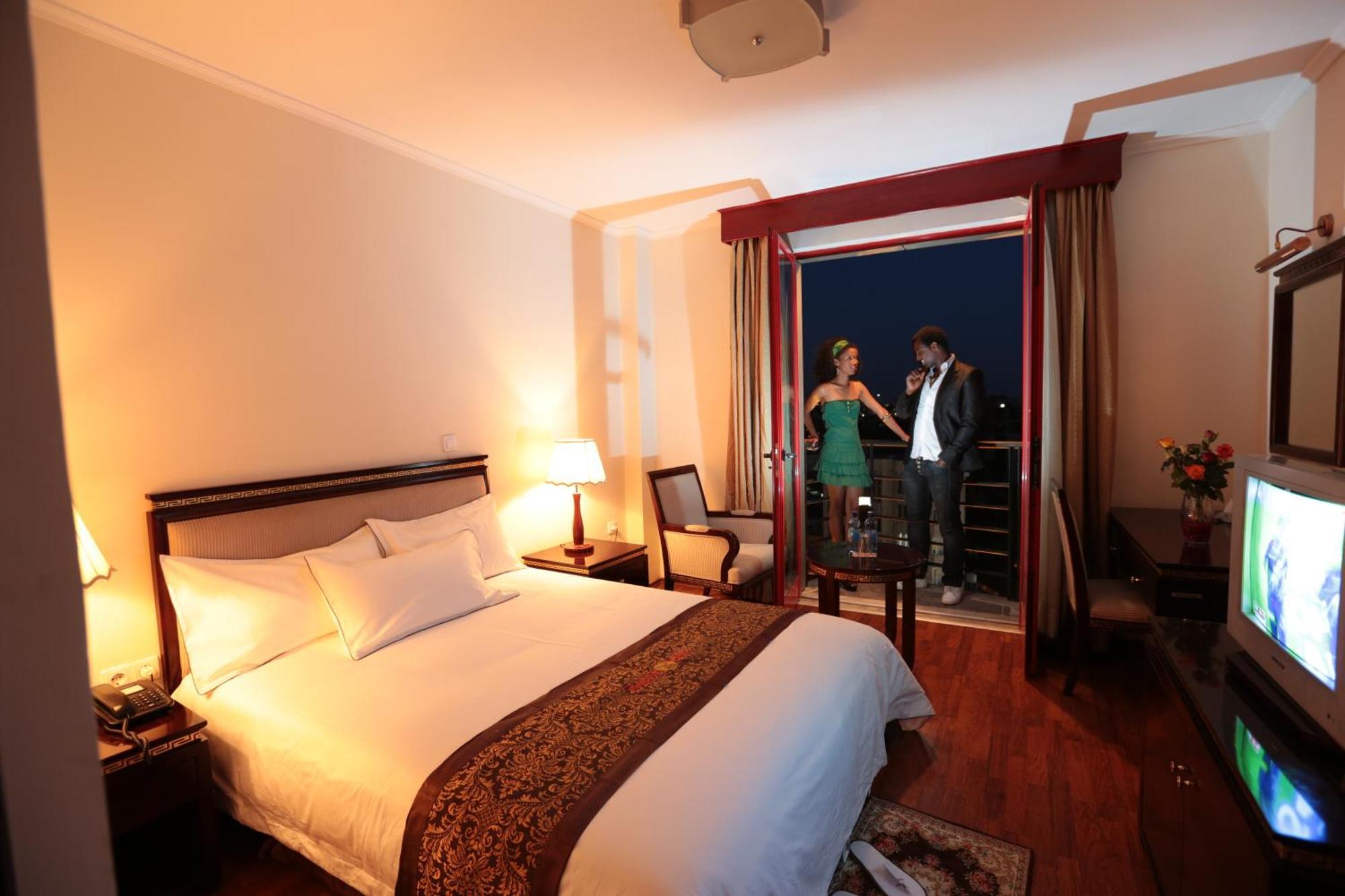 Wassamar Hotel Addis Abeba Buitenkant foto