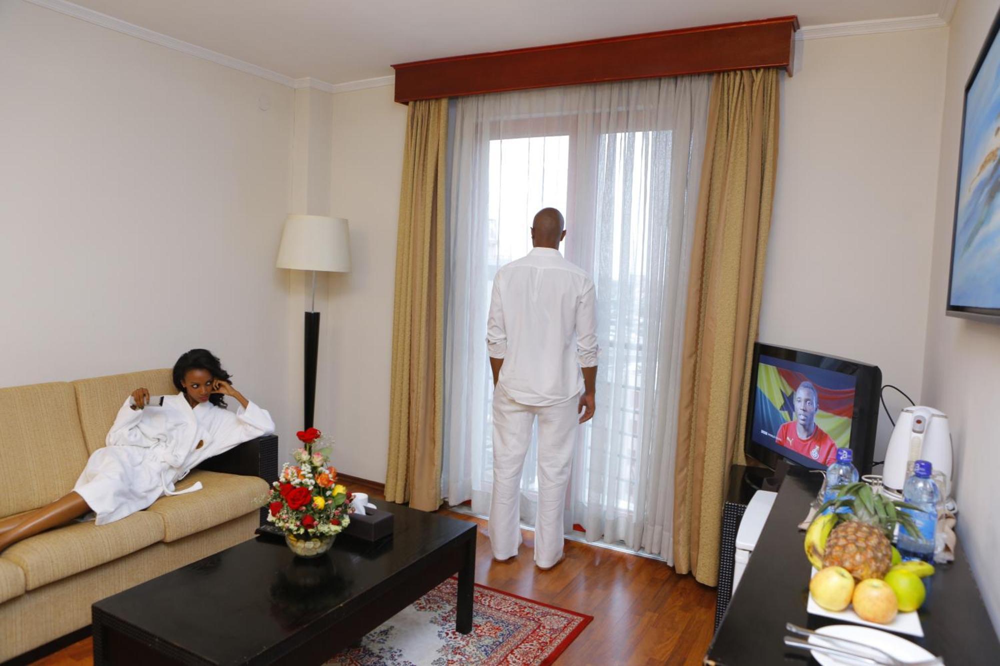 Wassamar Hotel Addis Abeba Buitenkant foto