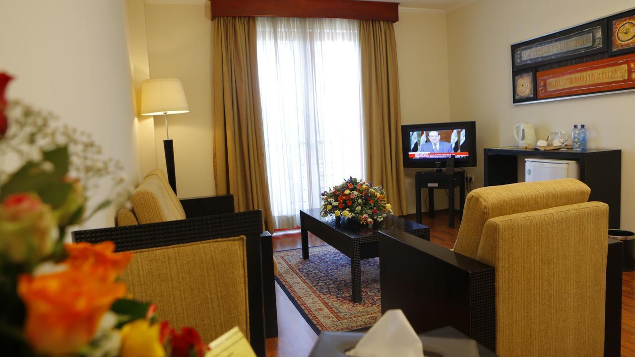 Wassamar Hotel Addis Abeba Buitenkant foto