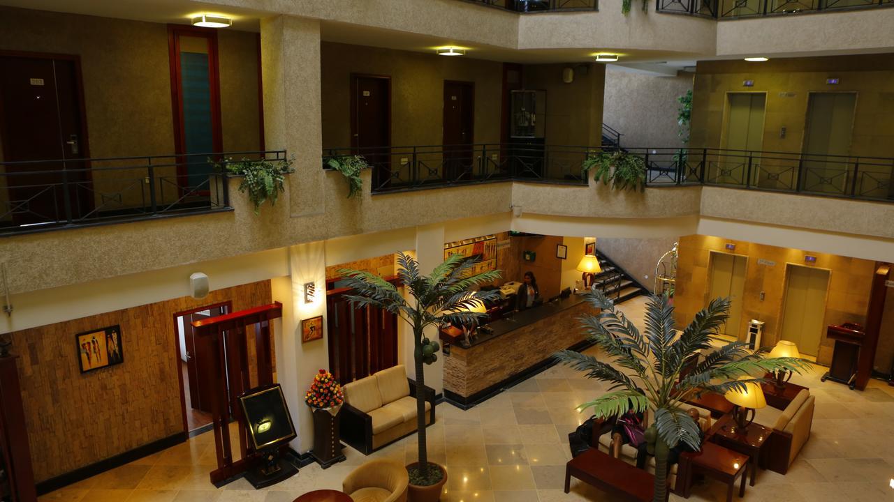 Wassamar Hotel Addis Abeba Buitenkant foto
