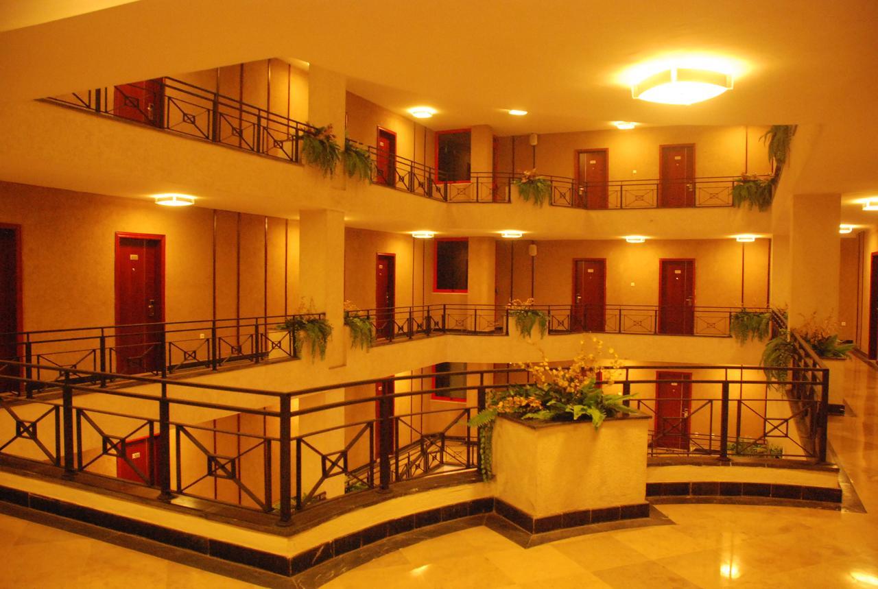 Wassamar Hotel Addis Abeba Buitenkant foto