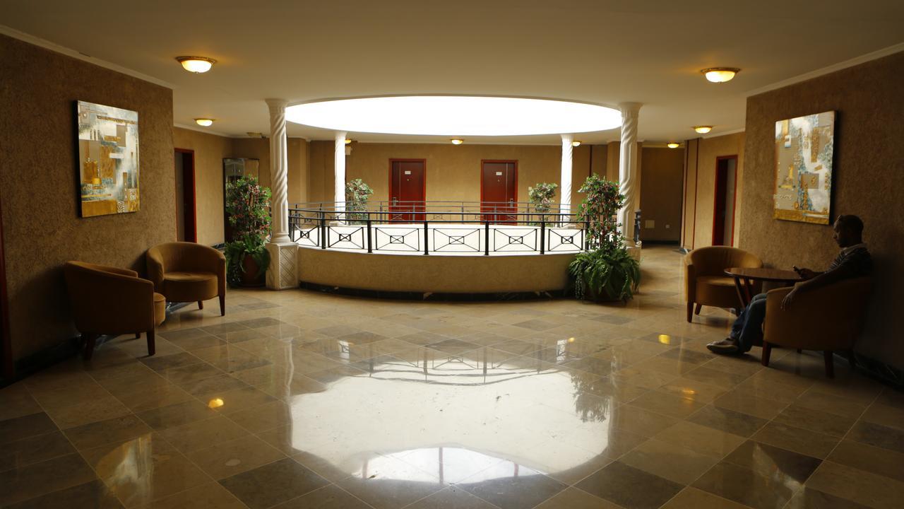 Wassamar Hotel Addis Abeba Buitenkant foto